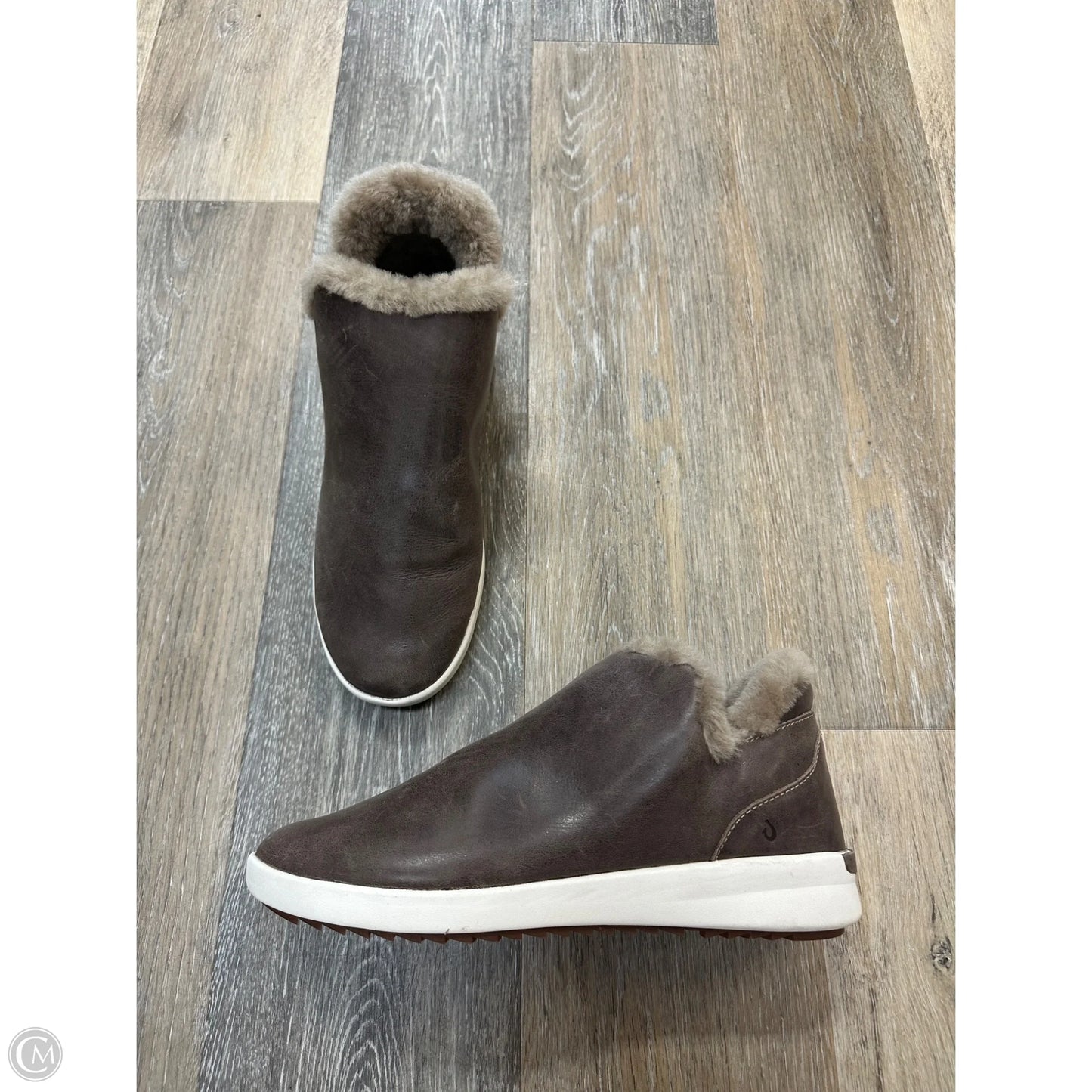 Boots Ankle Flats By Olukai In Brown, Size: 9