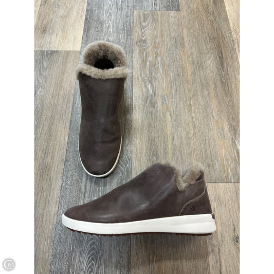 Boots Ankle Flats By Olukai In Brown, Size: 9