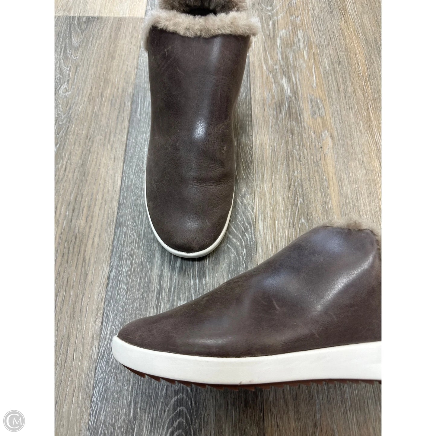 Boots Ankle Flats By Olukai In Brown, Size: 9
