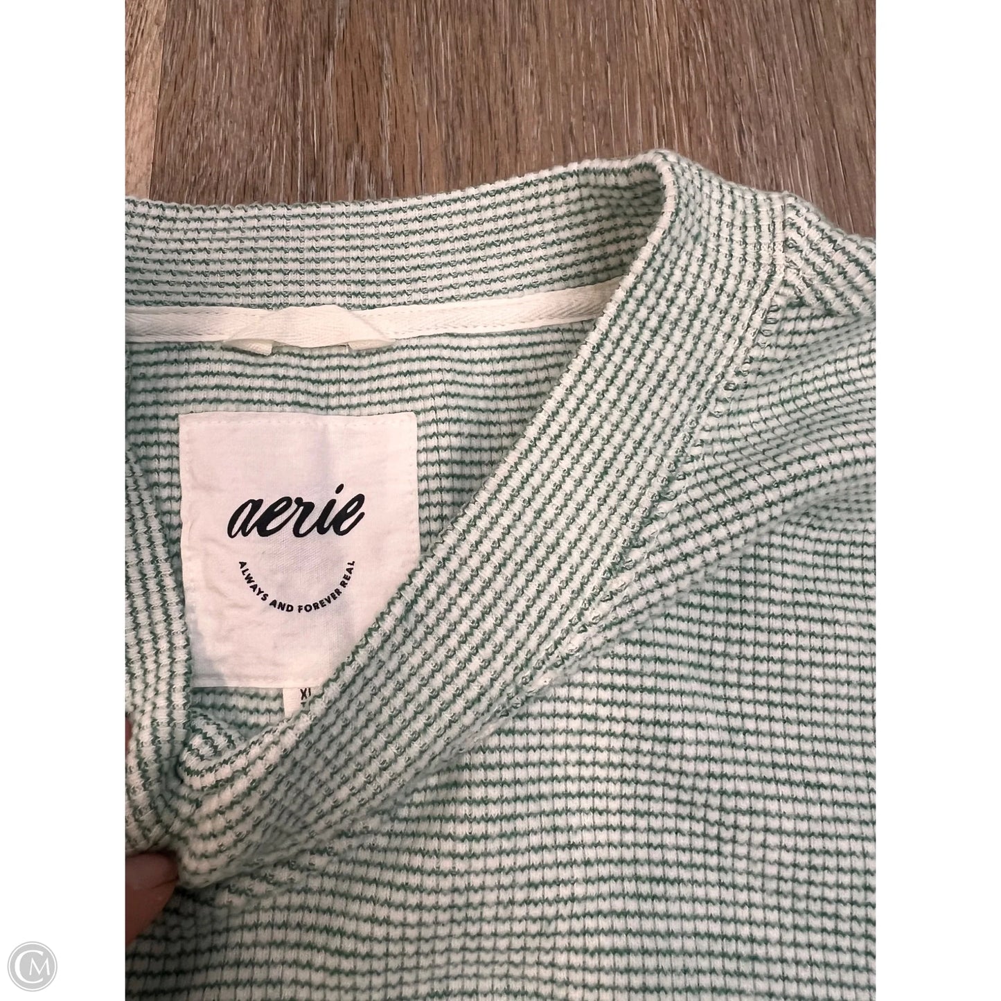 Top Long Sleeve By Aerie In Green, Size: Xl
