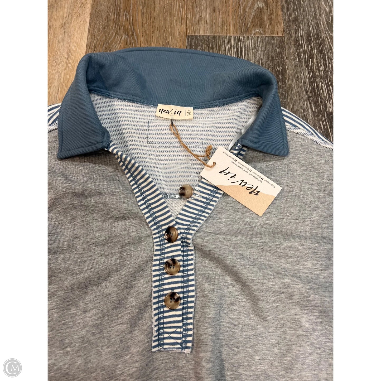 Top Long Sleeve By New In In Grey, Size: L