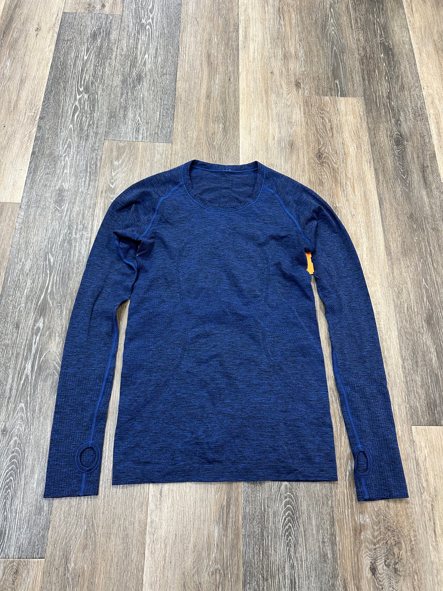 Athletic Top Long Sleeve Crewneck By Lululemon In Blue, Size: 6