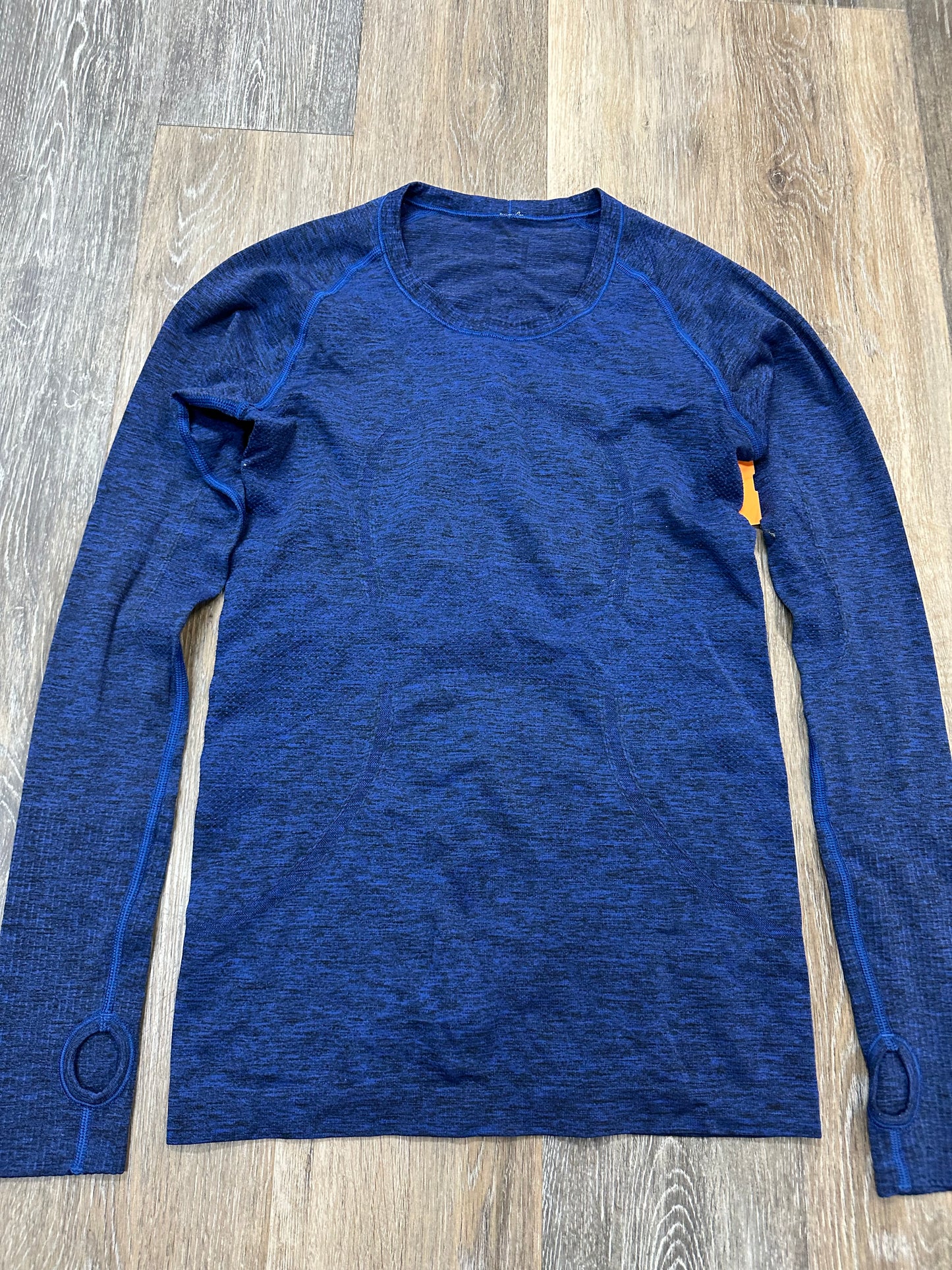 Athletic Top Long Sleeve Crewneck By Lululemon In Blue, Size: 6