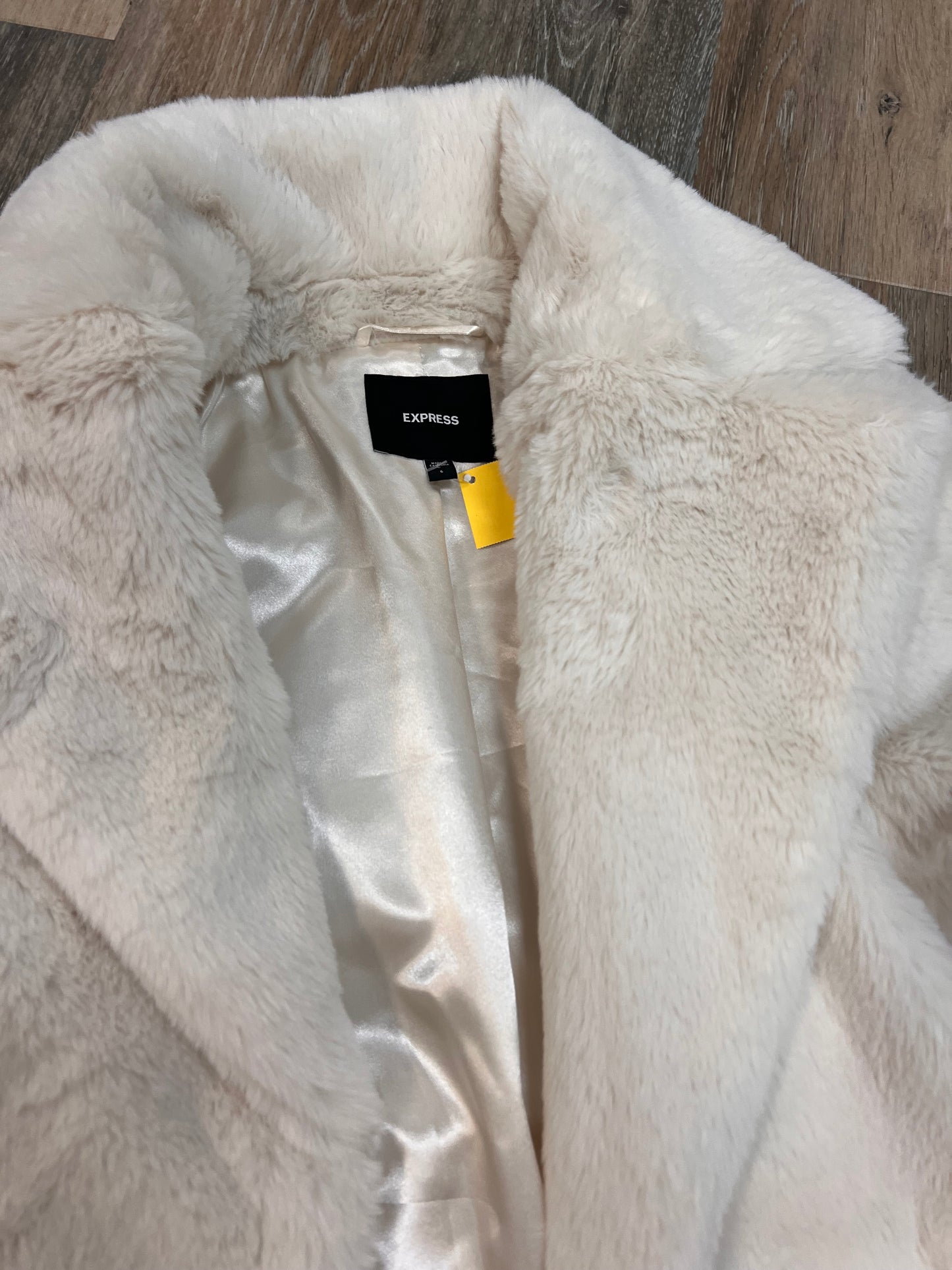 Jacket Faux Fur & Sherpa By Express In White, Size: S