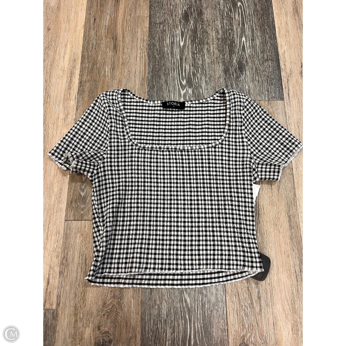 Top Short Sleeve By Storia In Plaid Pattern, Size: M