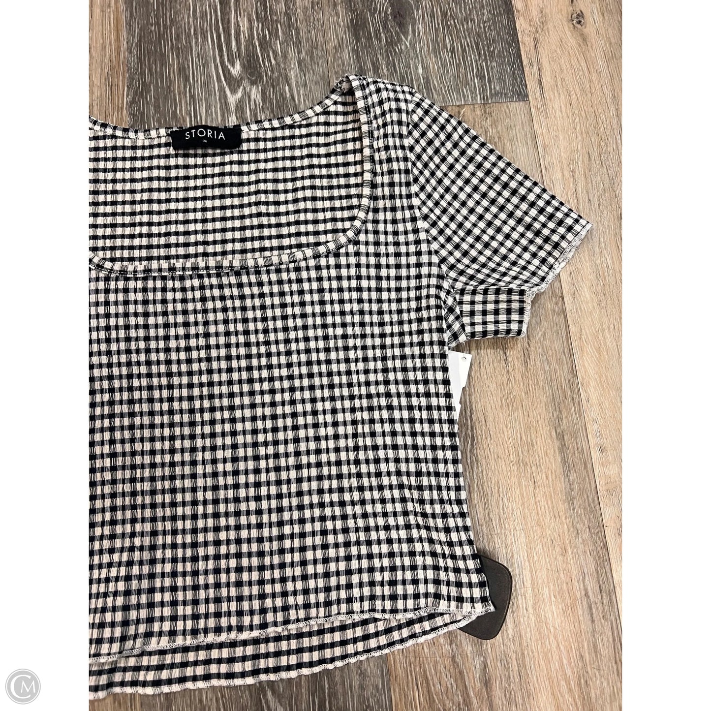Top Short Sleeve By Storia In Plaid Pattern, Size: M
