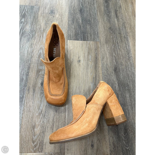 Shoes Heels Block By AS98 In Tan, Size: 10