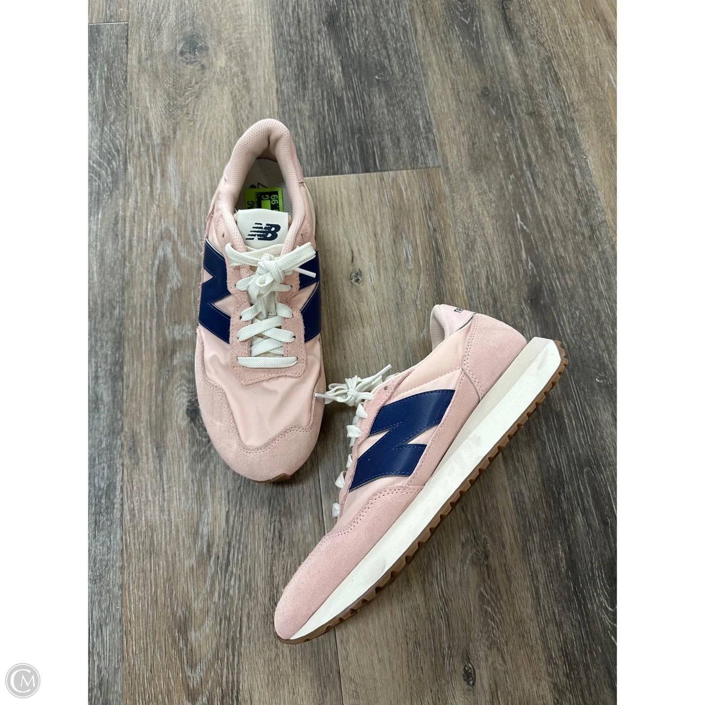 -Shoes Athletic By New Balance In Pink, Size: 9.5