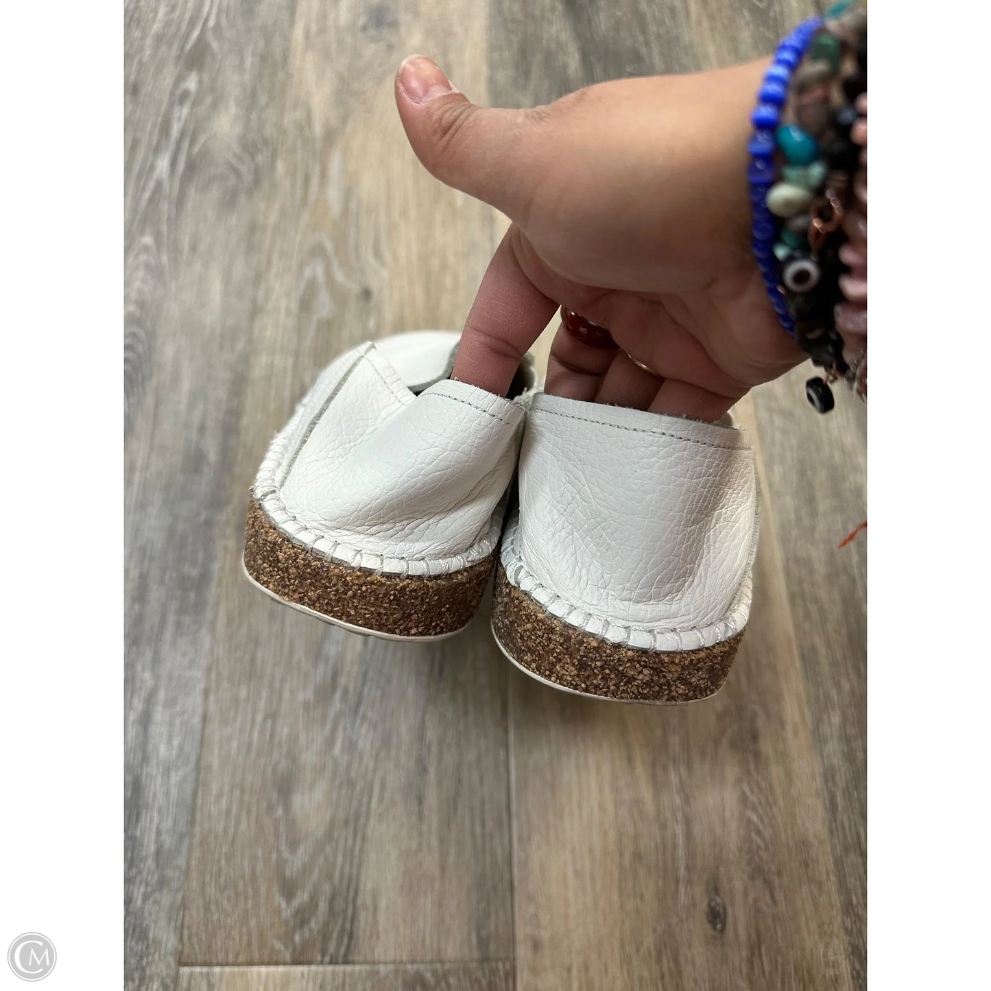 Shoes Flats By Birkenstock In White, Size: 7.5