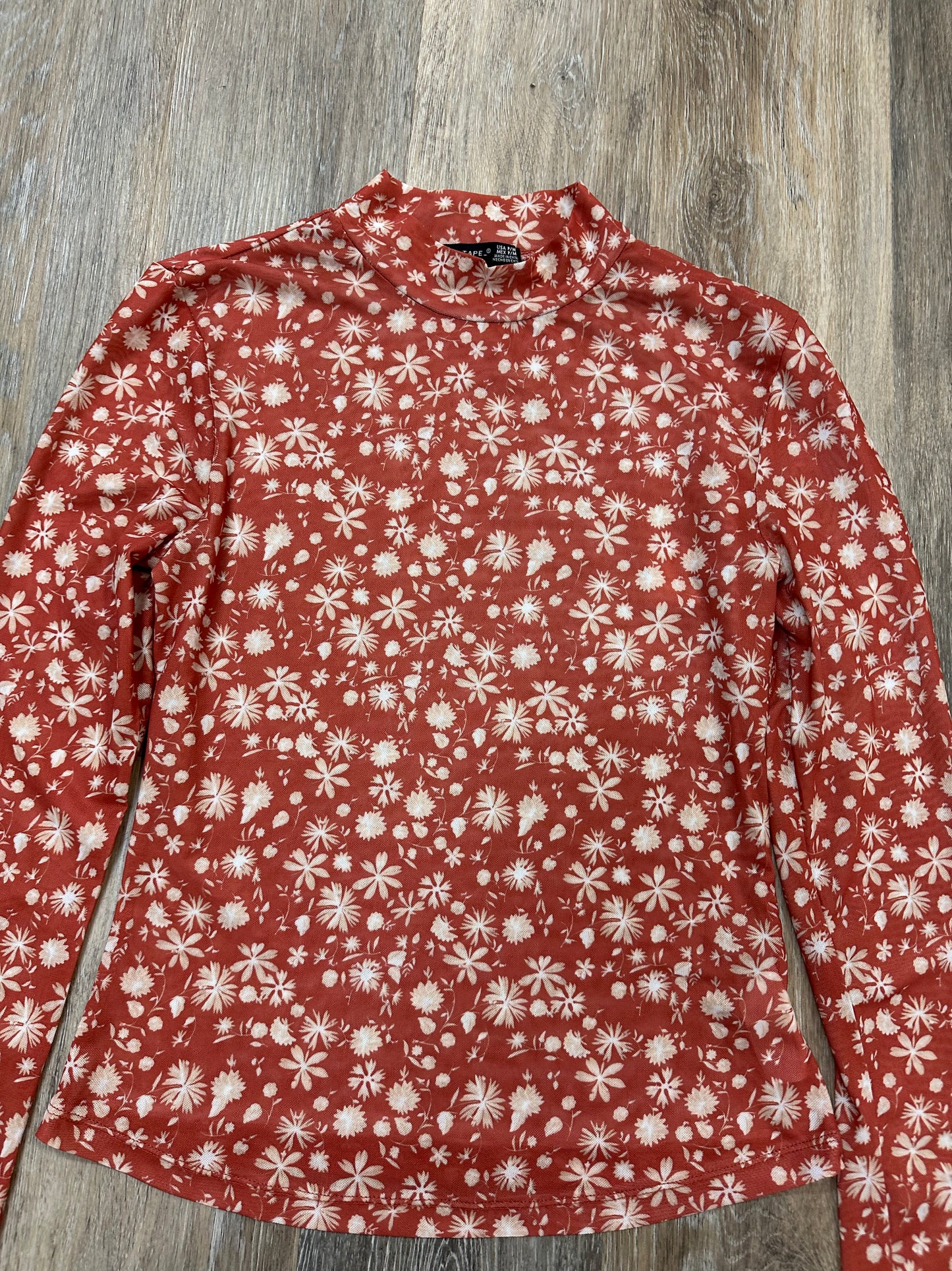 Top Long Sleeve By Black Tape In Red, Size: M