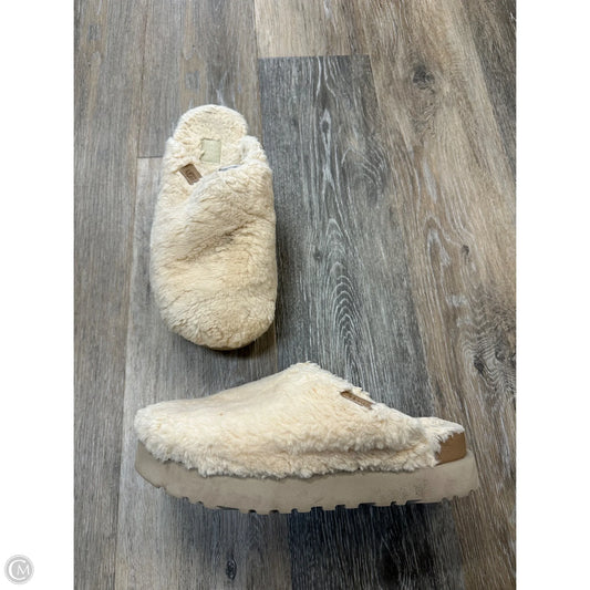 Slippers By Ugg In Cream