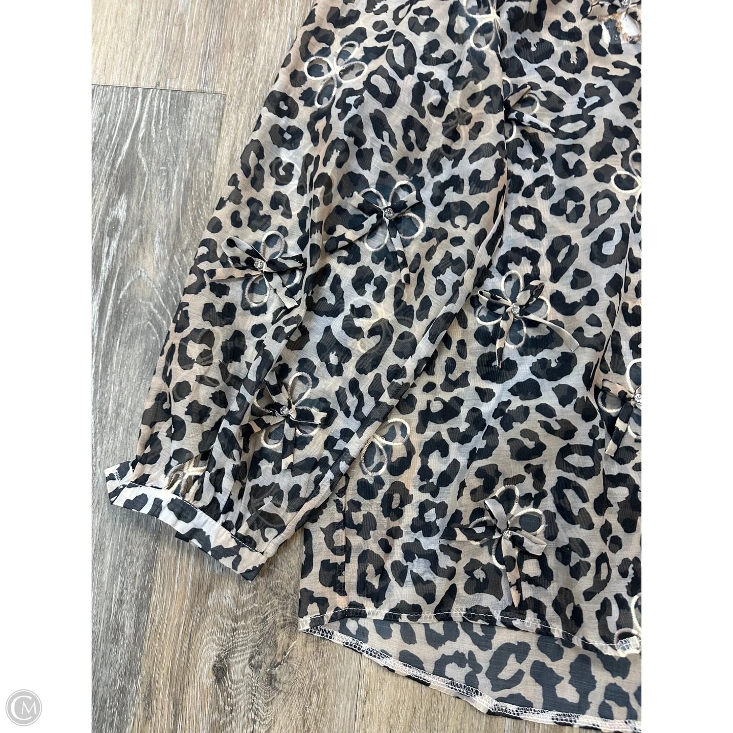 Blouse Long Sleeve By Muy Muy In Animal Print, Size: M