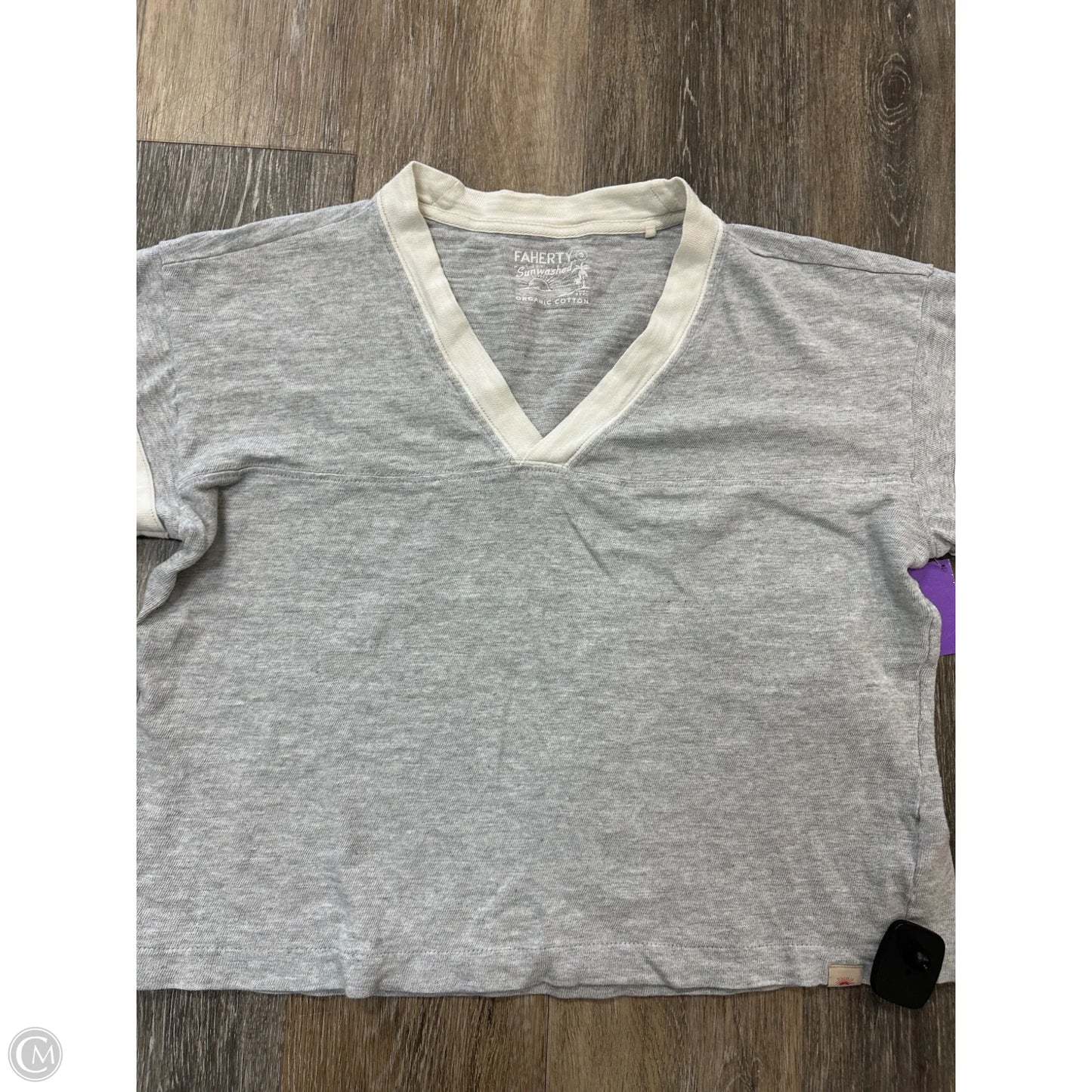 Top Short Sleeve By Faherty In Grey, Size: S
