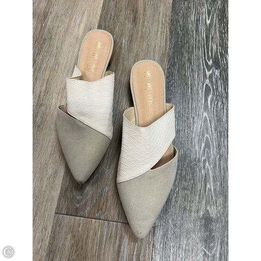 Shoes Flats By Mi Im In Cream, Size: 10