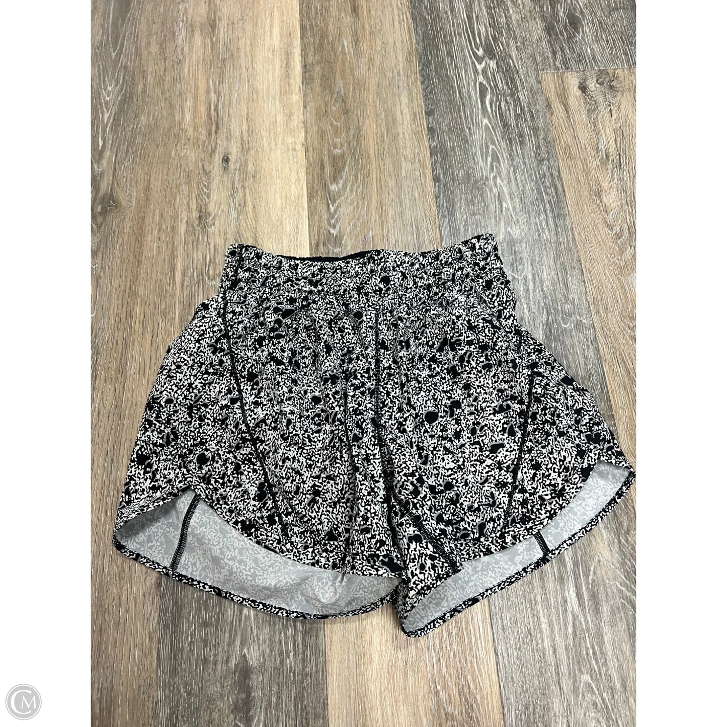 Athletic Shorts By Lululemon In Black & White, Size: 6