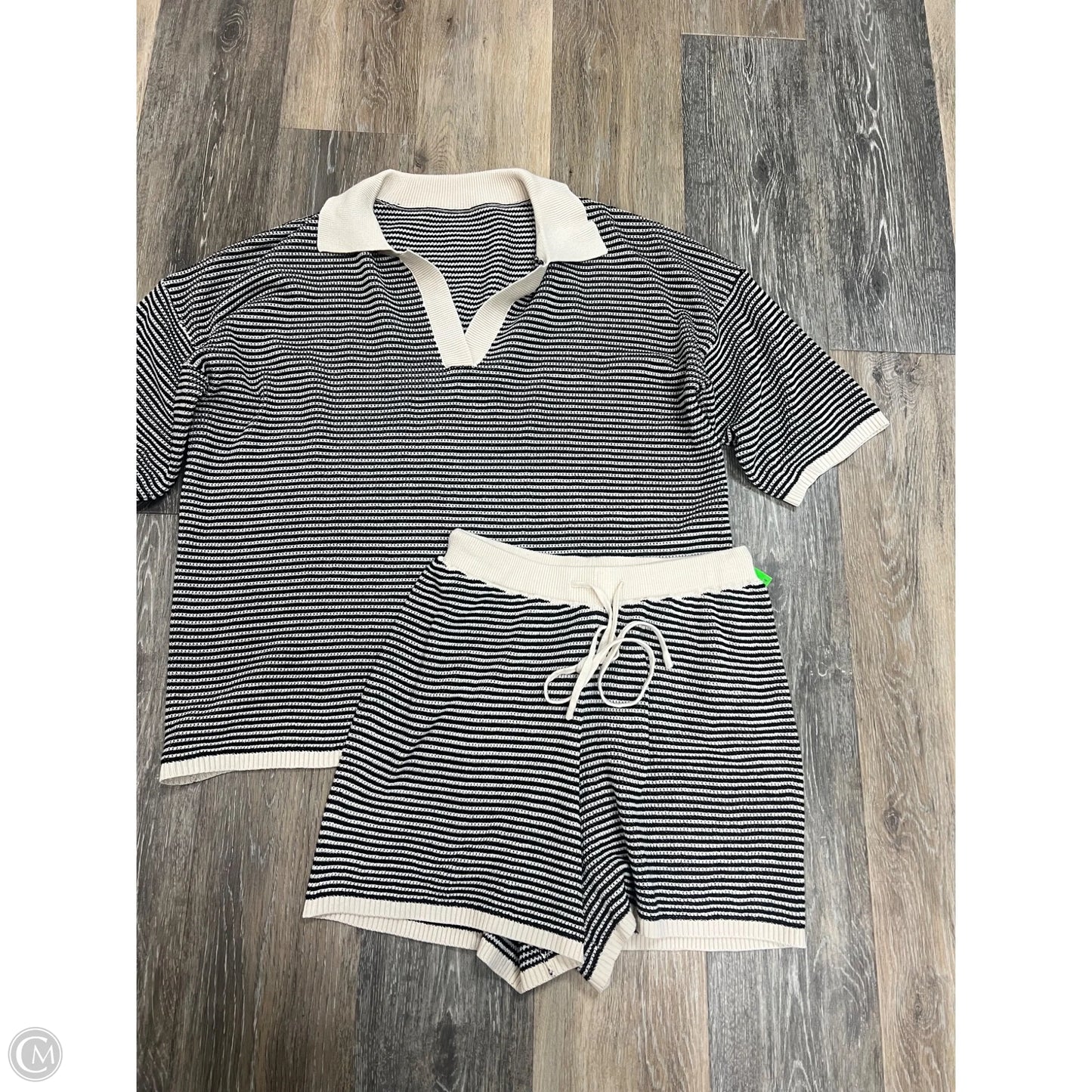 Shorts Set By Clothes Mentor In Striped Pattern, Size: S