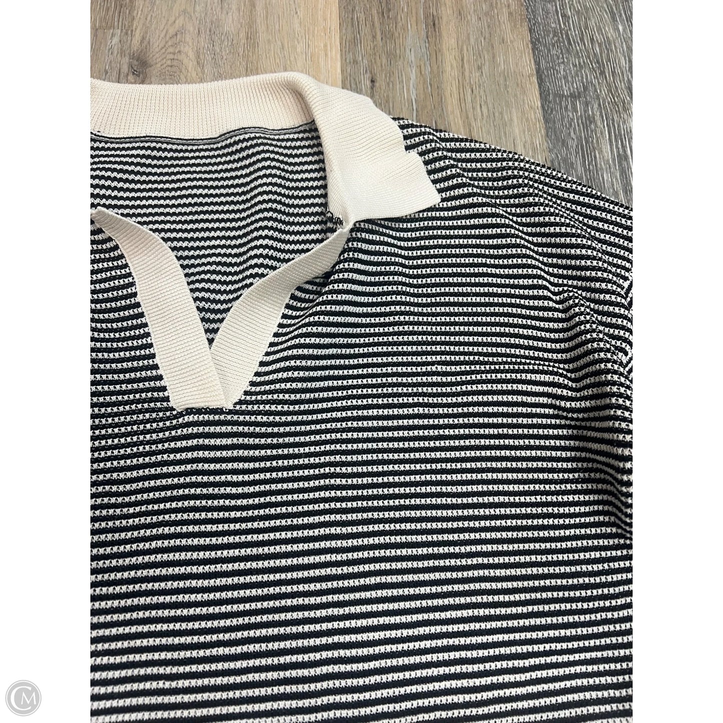 Shorts Set By Clothes Mentor In Striped Pattern, Size: S