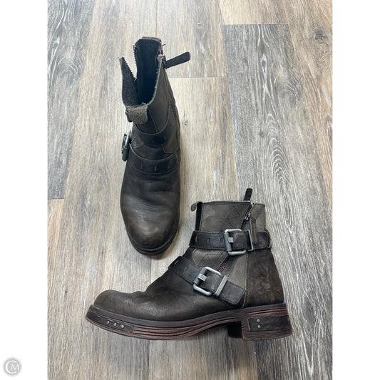 Boots Ankle Heels By CAT In Brown, Size: 8