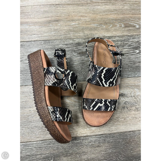 Sandals Flats By Vionic In Snakeskin Print, Size: 7