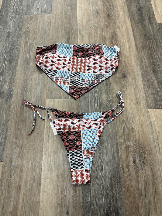 Swimsuit 2pc By Fashion Nova  Size: Xl