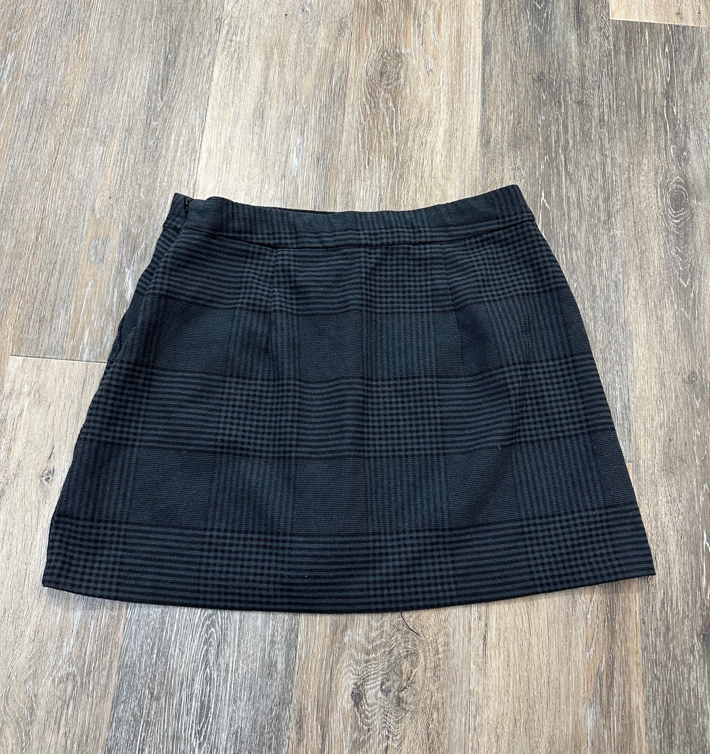 Skirt Mini & Short By Abercrombie And Fitch In Plaid Pattern, Size: M