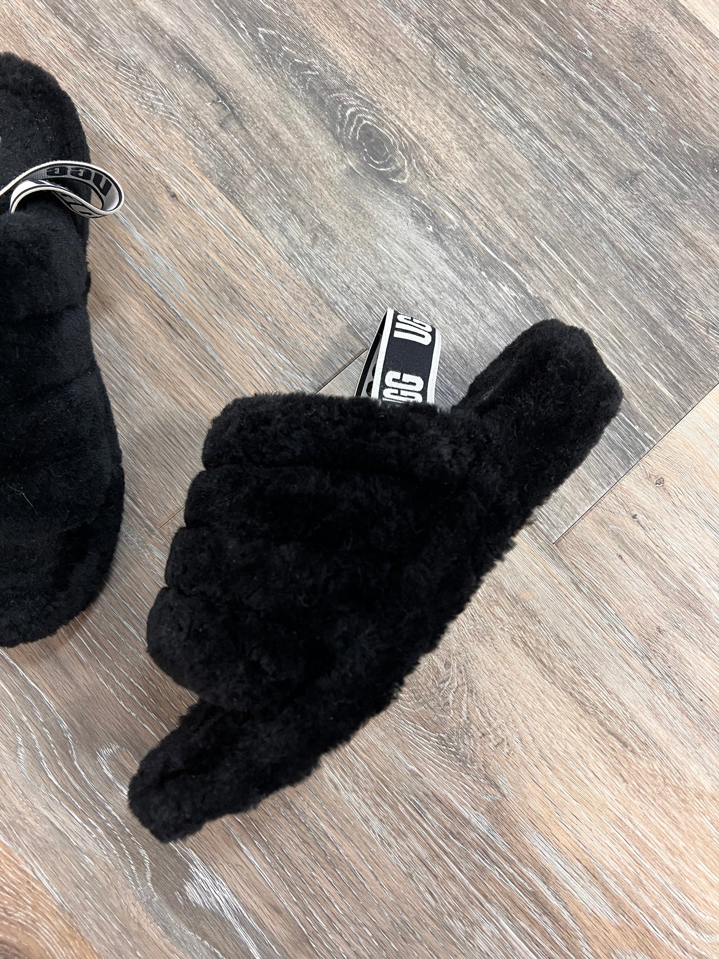 Slippers By Ugg In Black, Size: 11