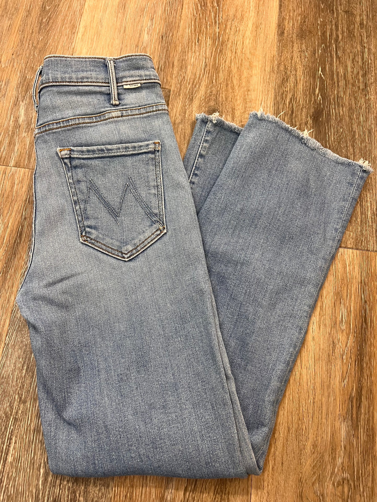 Jeans Designer By Mother Jeans In Blue Denim, Size: 2/26