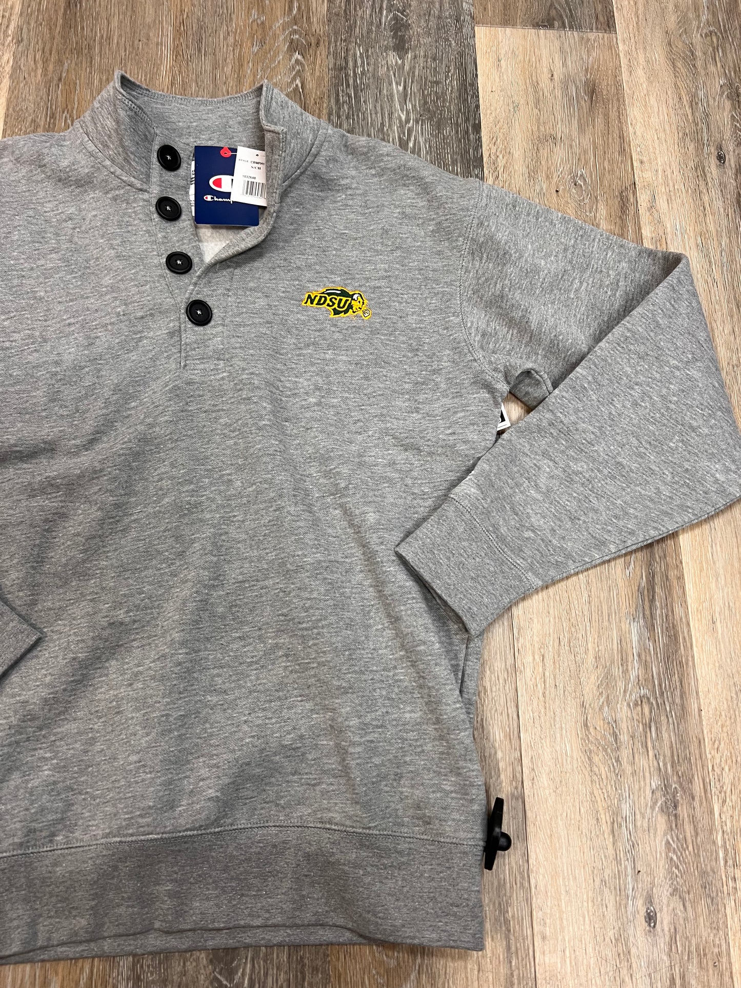 Top Long Sleeve By Champion In Grey, Size: S