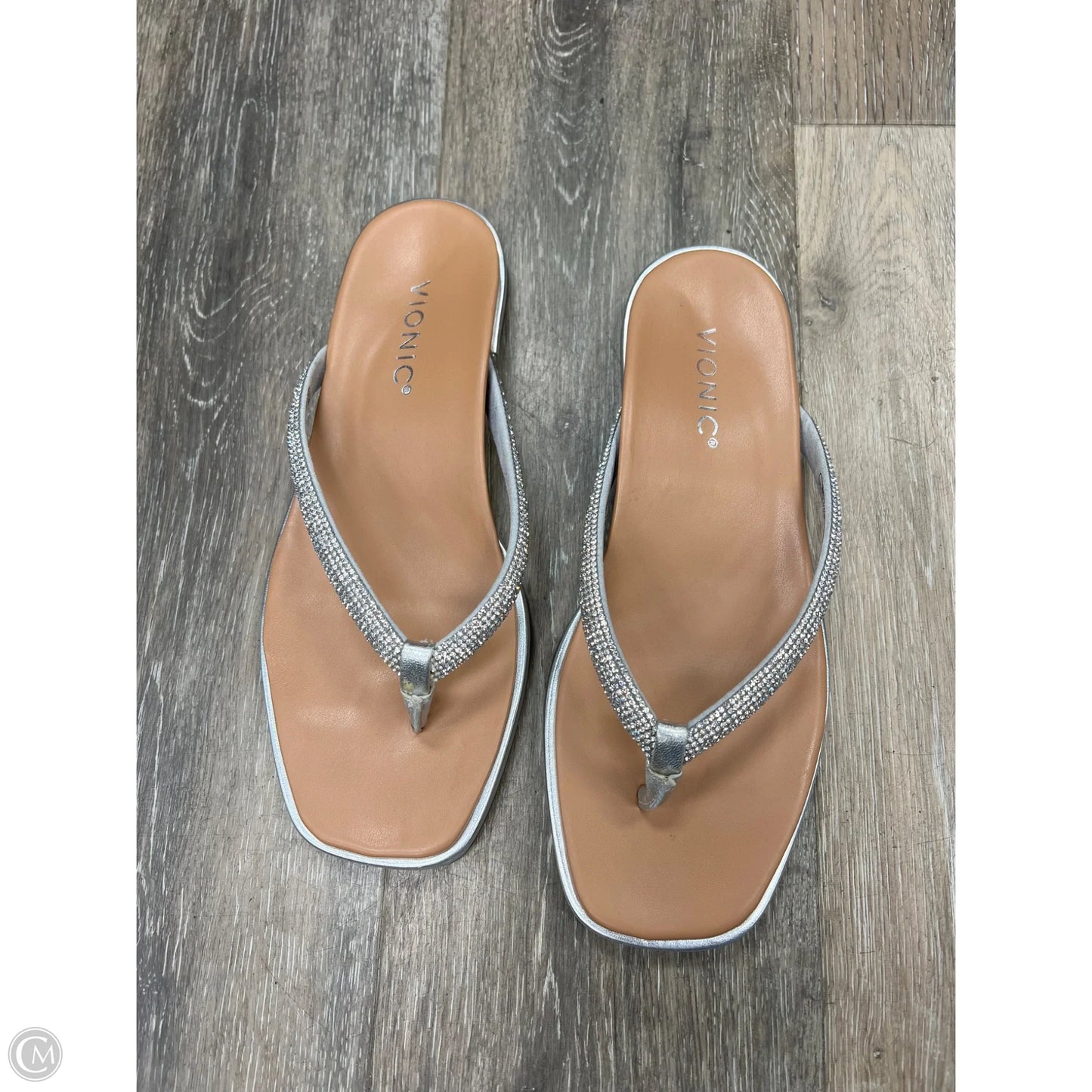 Sandals Flats By Vionic In Silver, Size: 7.5