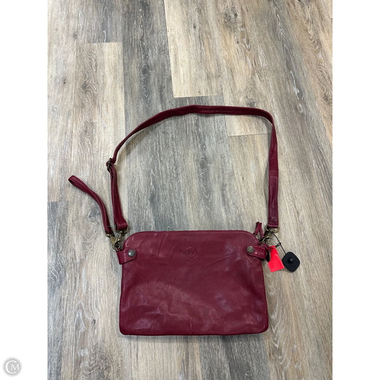 Crossbody Leather By Wanderers, Size: Large