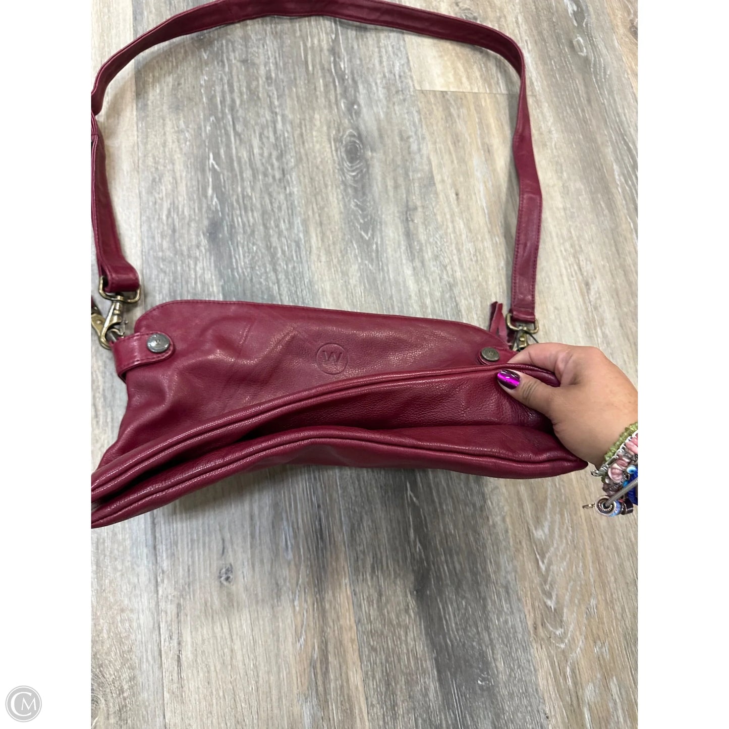 Crossbody Leather By Wanderers, Size: Large