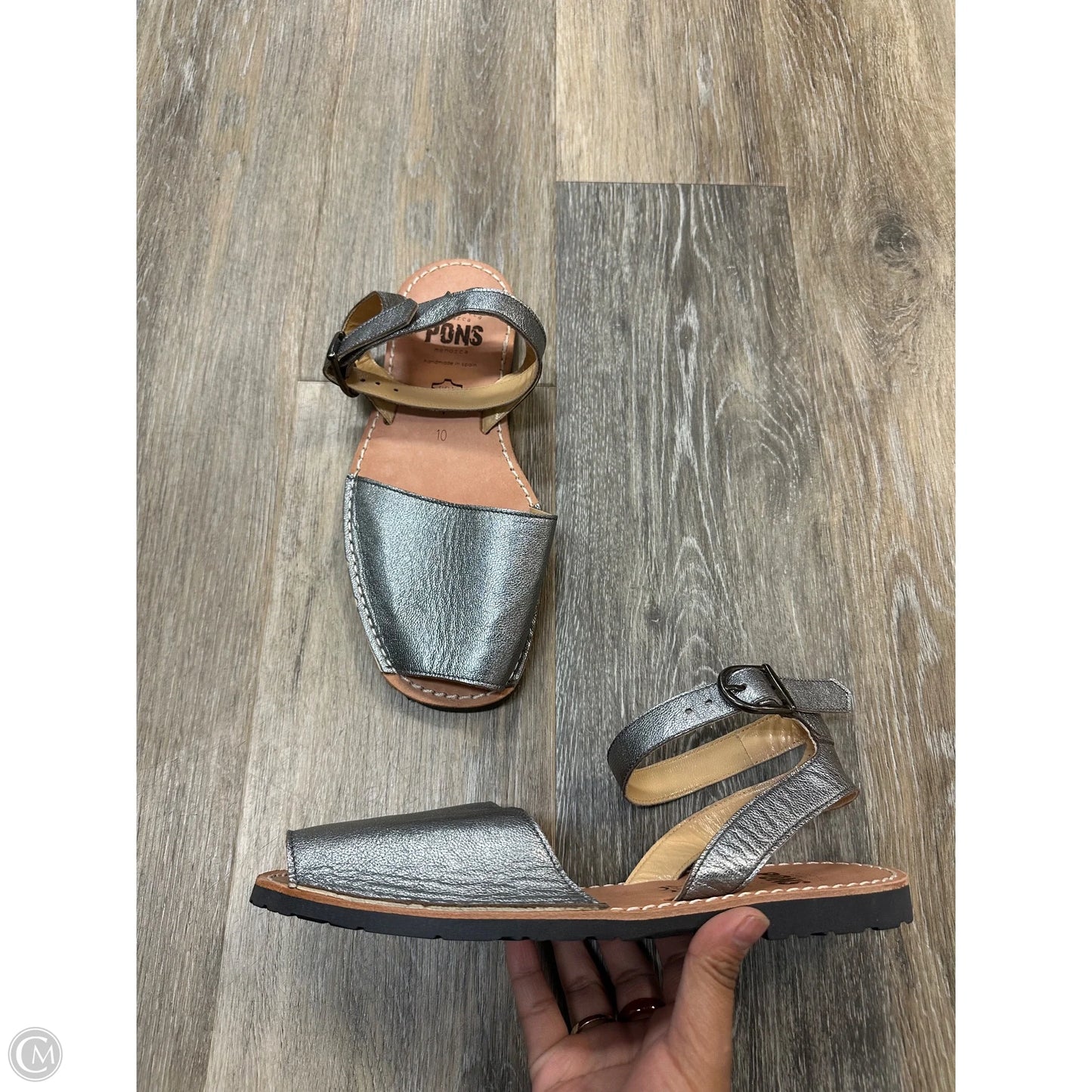 Sandals Flats By Pons In Silver, Size: 10