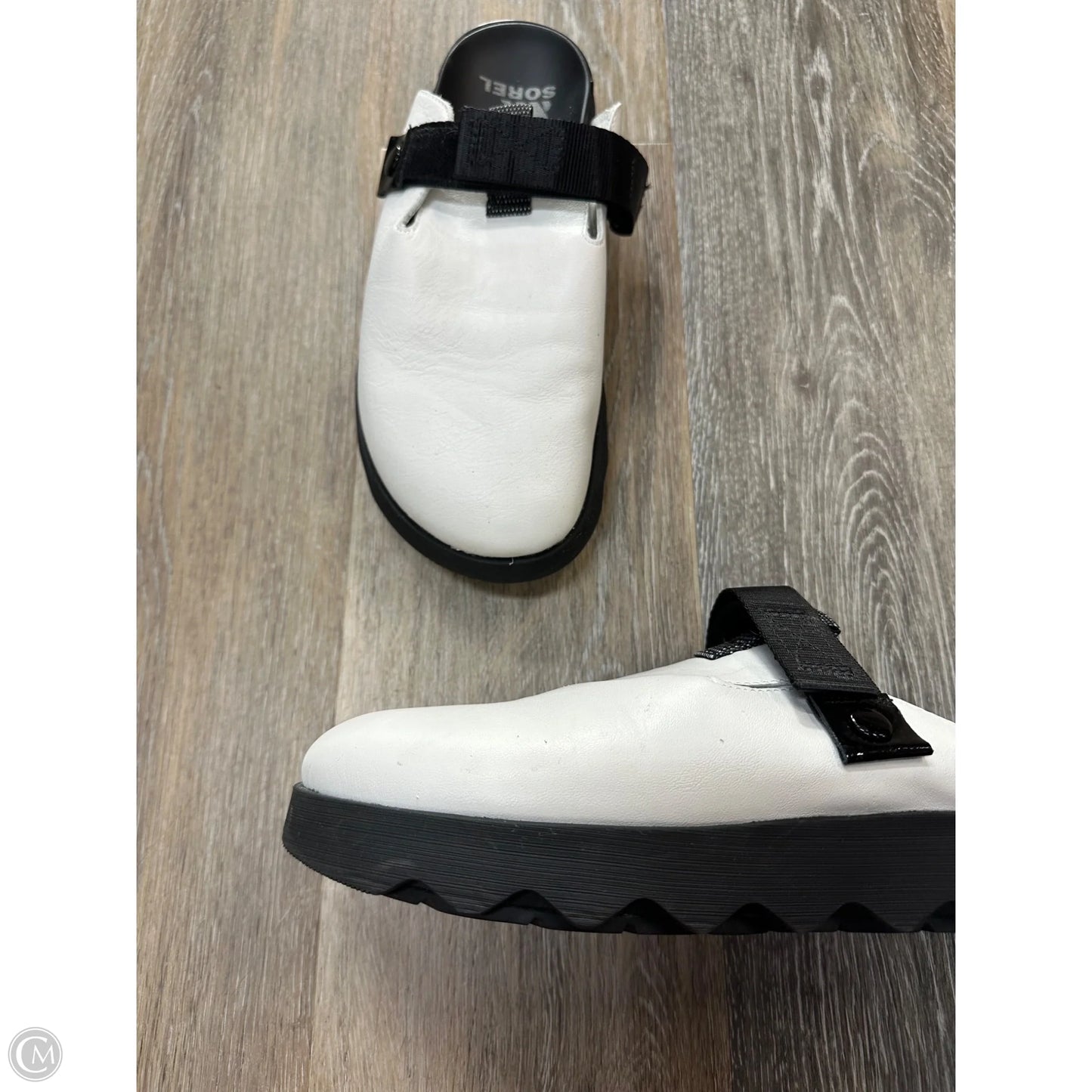 Shoes Flats By Sorel In White, Size: 10
