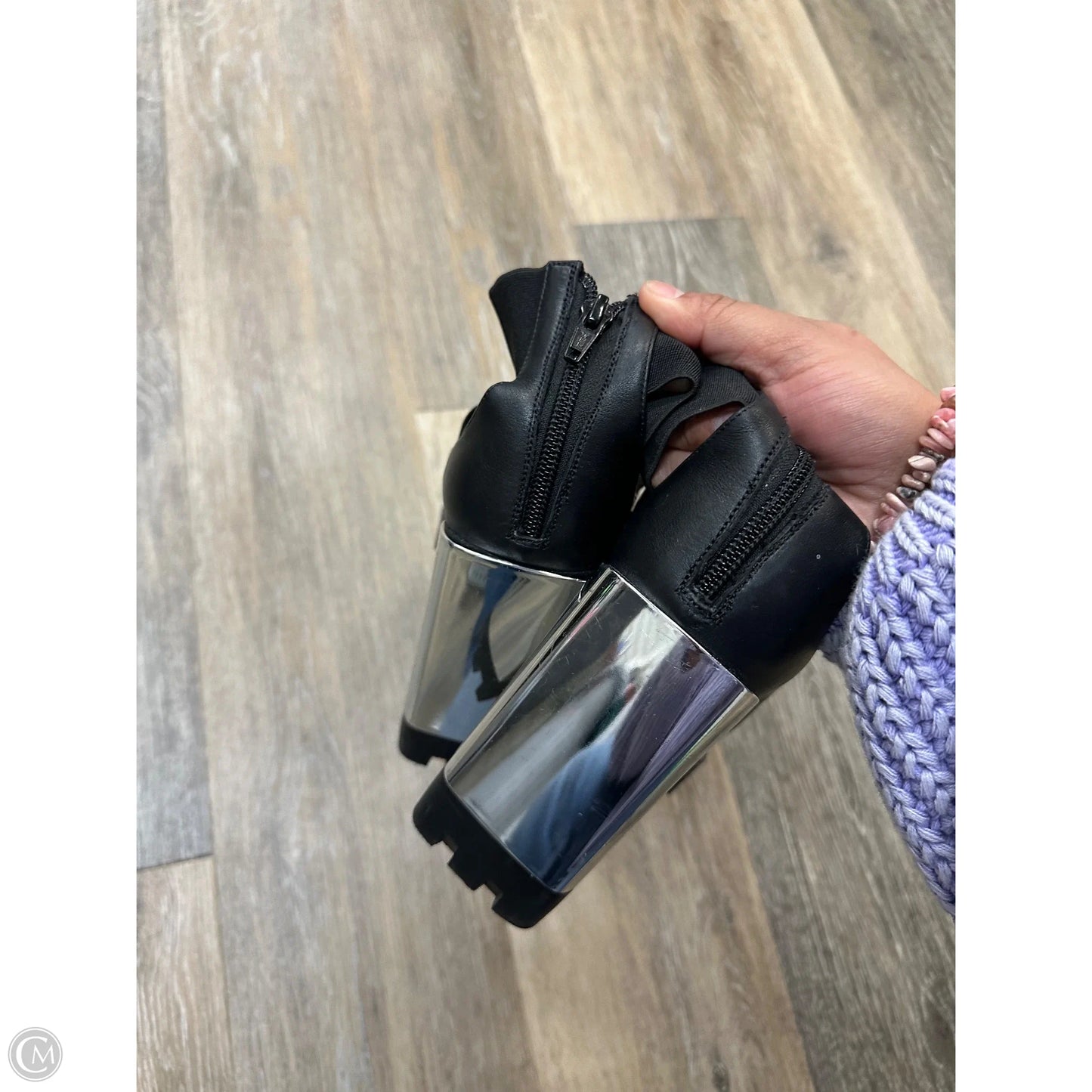 Sandals Luxury Designer By Christian Louboutin In Black, Size: 10