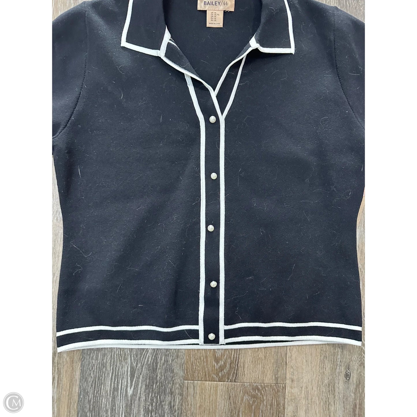 Top Short Sleeve By Bailey 44 In Black, Size: Xl
