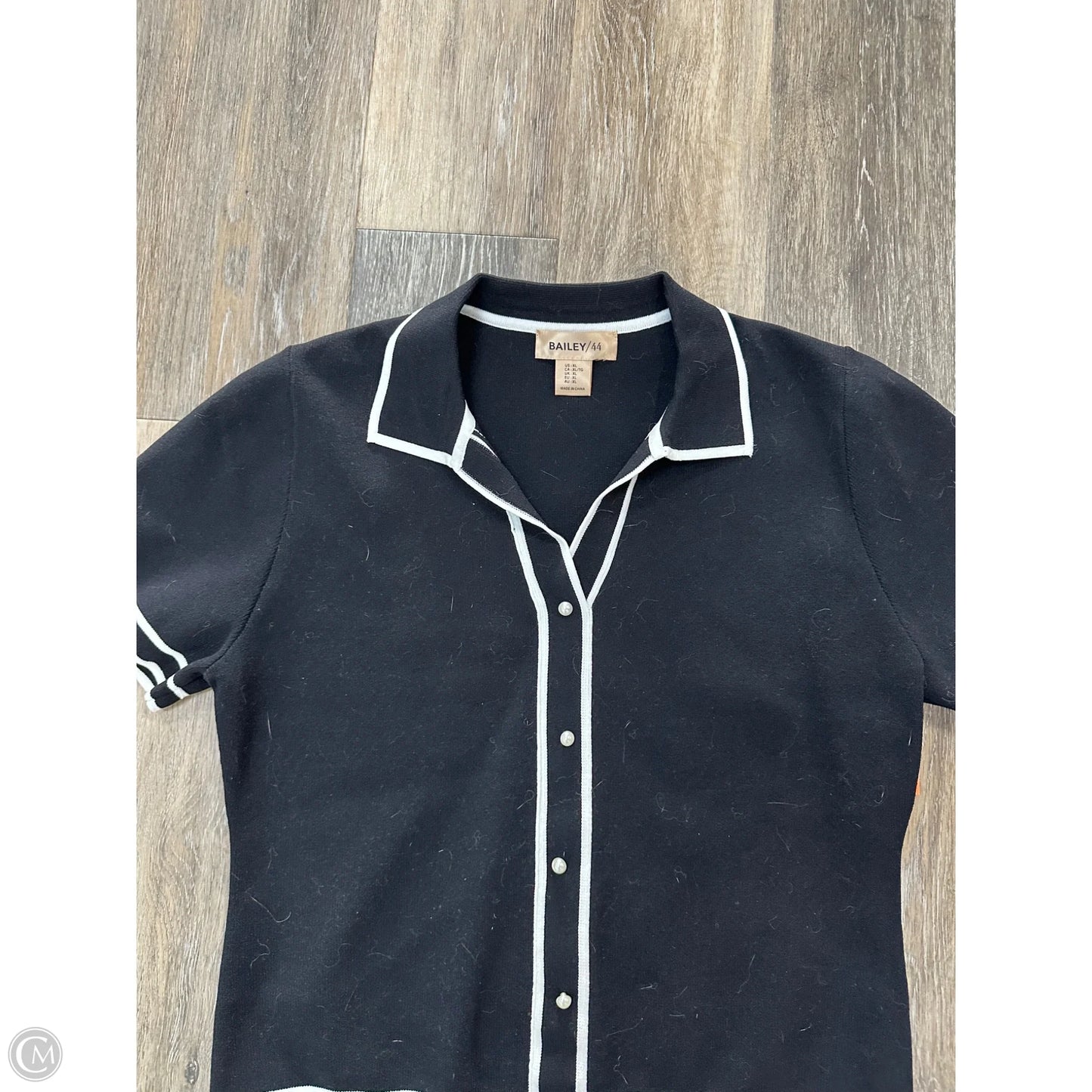 Top Short Sleeve By Bailey 44 In Black, Size: Xl