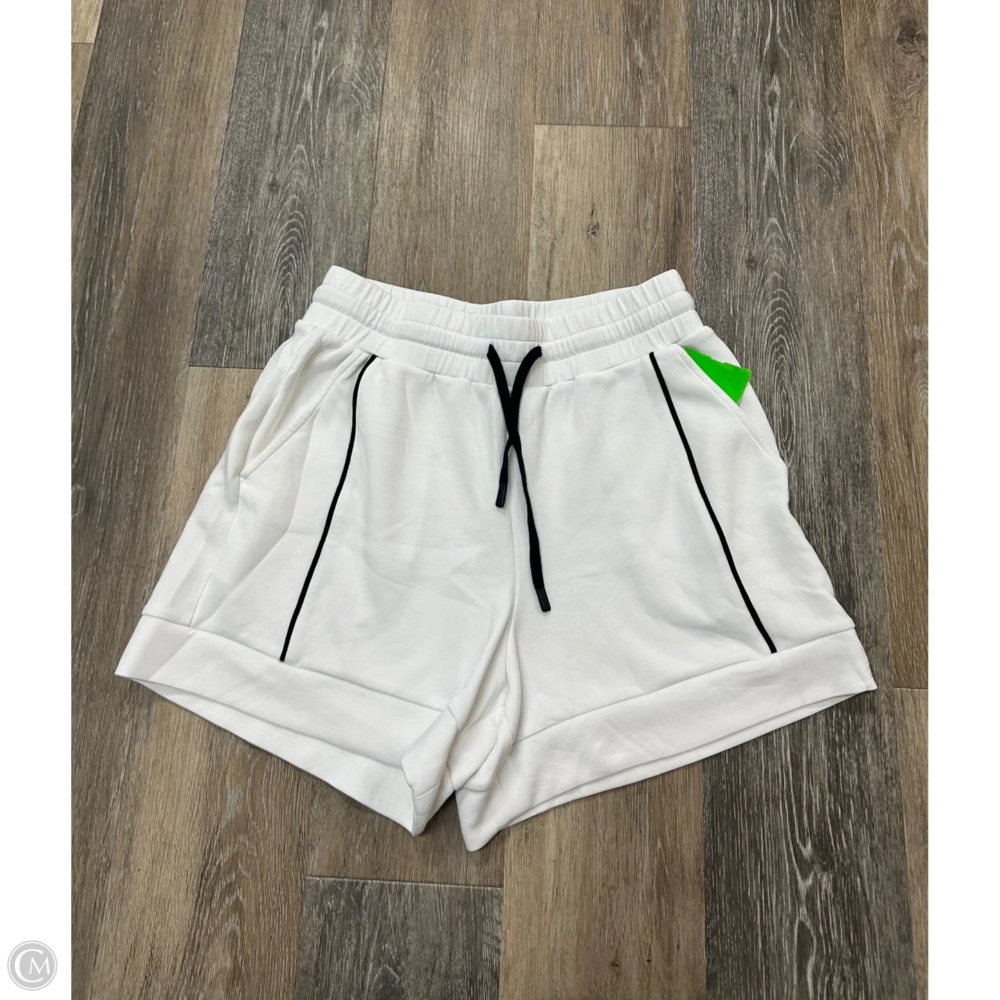 Athletic Shorts By Varley In White, Size: M