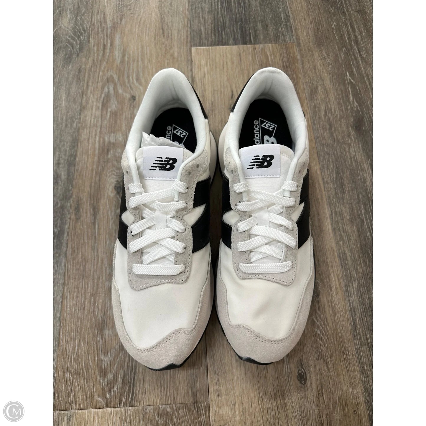 Shoes Athletic By New Balance In White, Size: 10