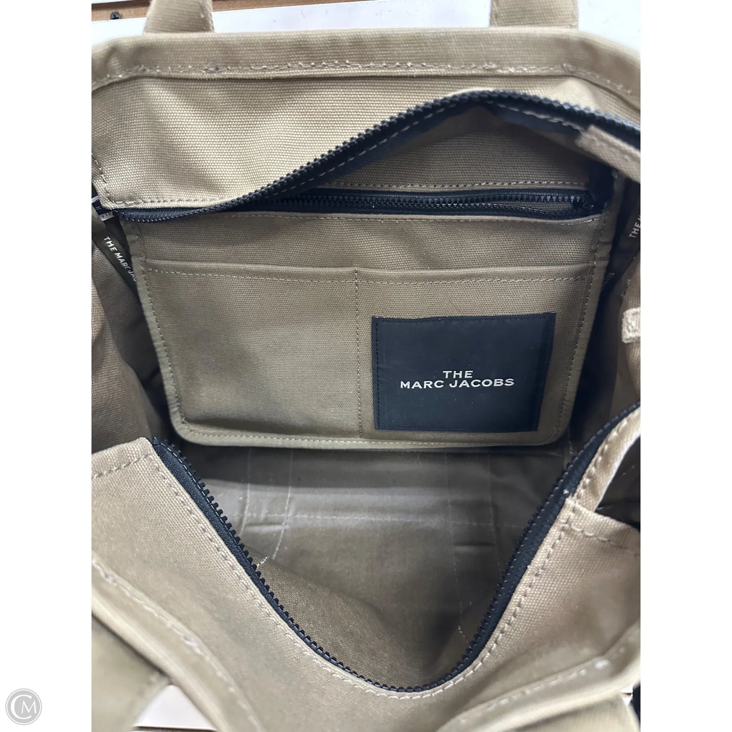 Handbag Luxury Designer By Marc Jacobs, Size: Medium
