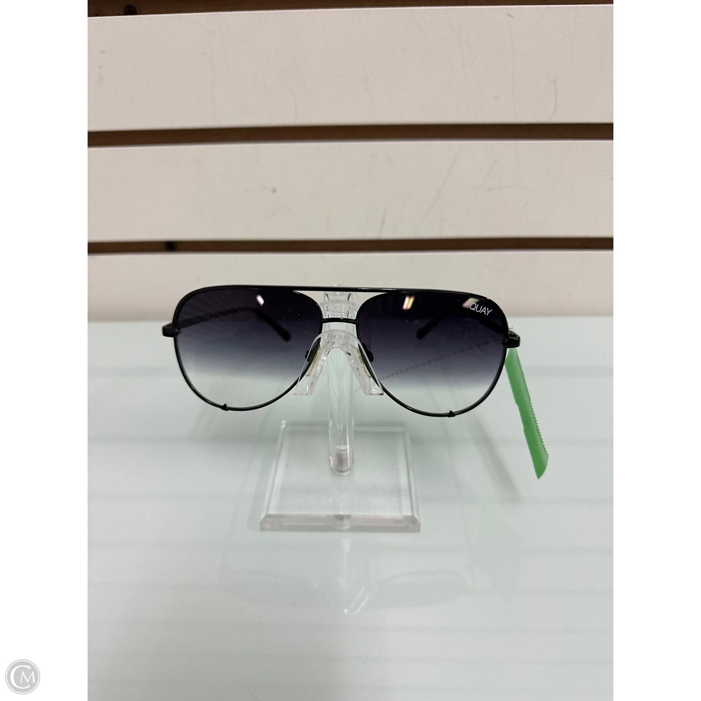 Sunglasses By Quay, Size: