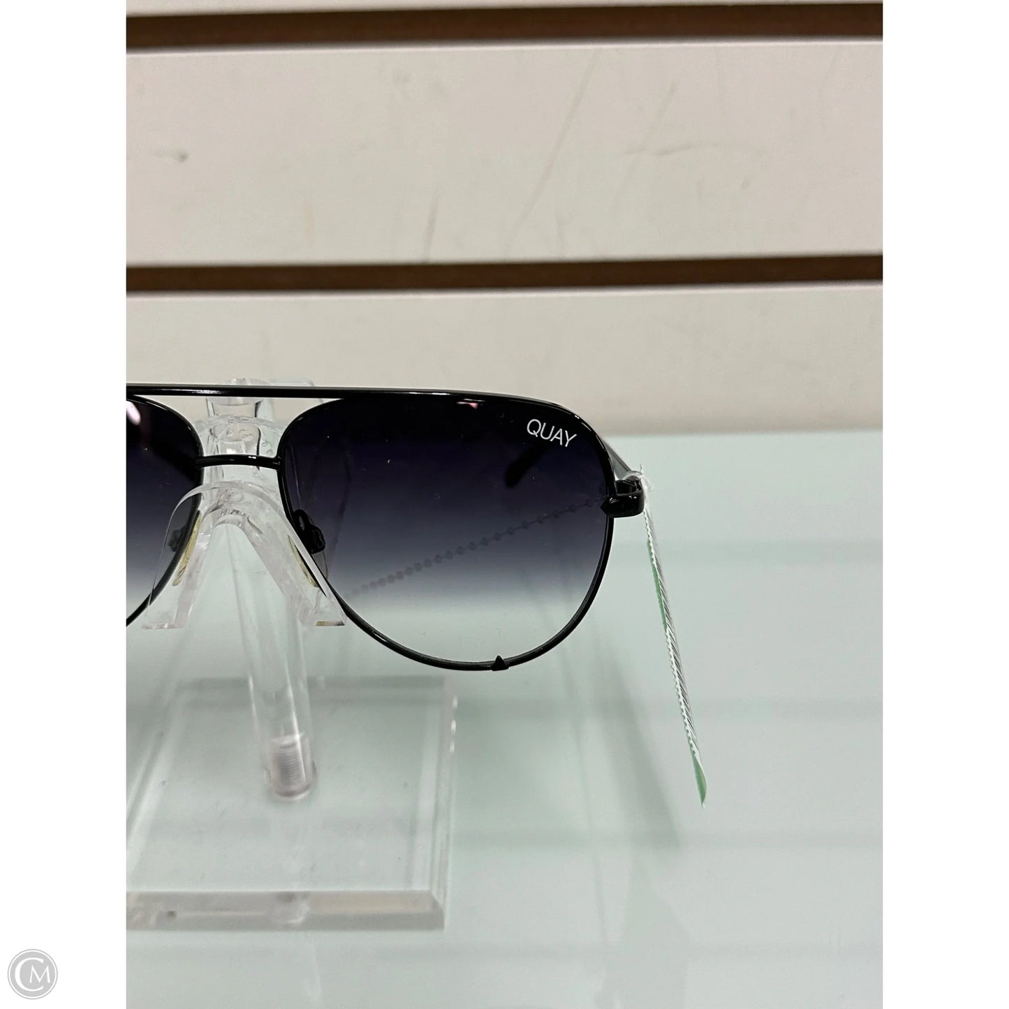 Sunglasses By Quay, Size: