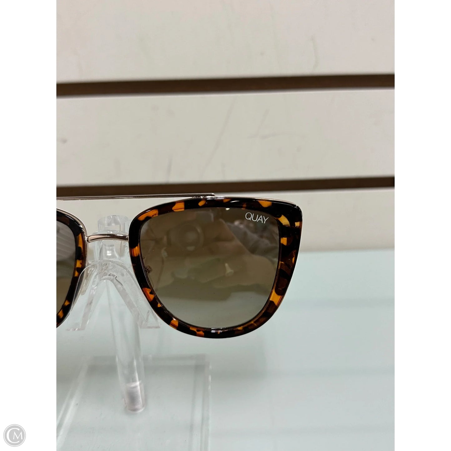 Sunglasses By Quay, Size: