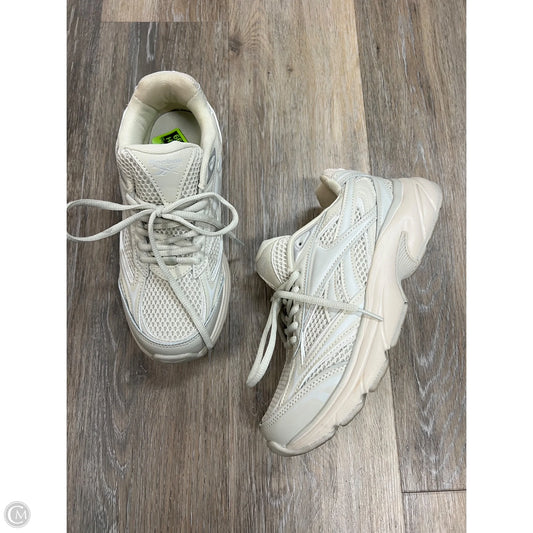 Shoes Athletic By Reebok In Cream, Size: 7