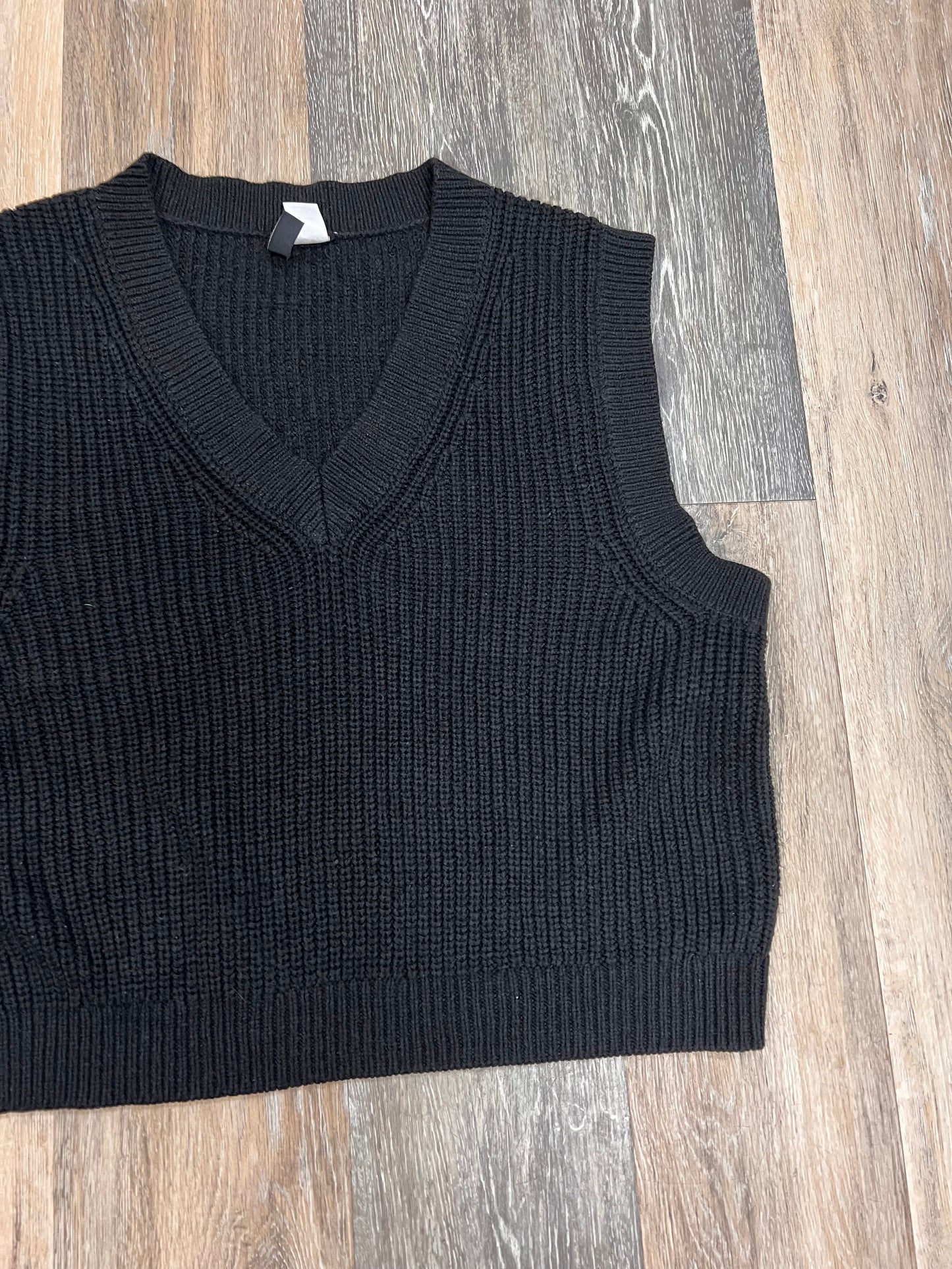 Vest Sweater By Divided In Black, Size: L