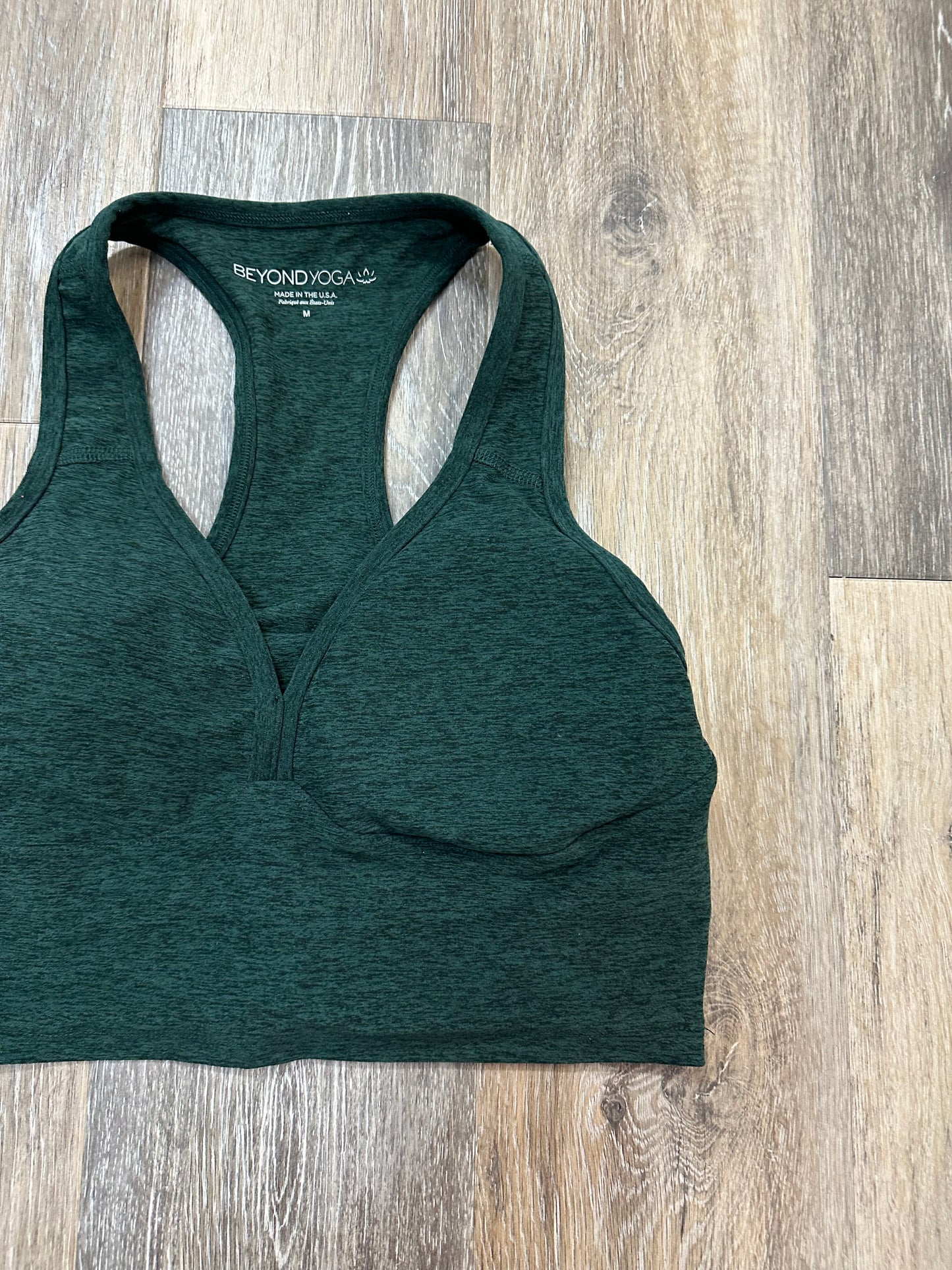 Athletic Bra By Beyond Yoga In Green, Size: M