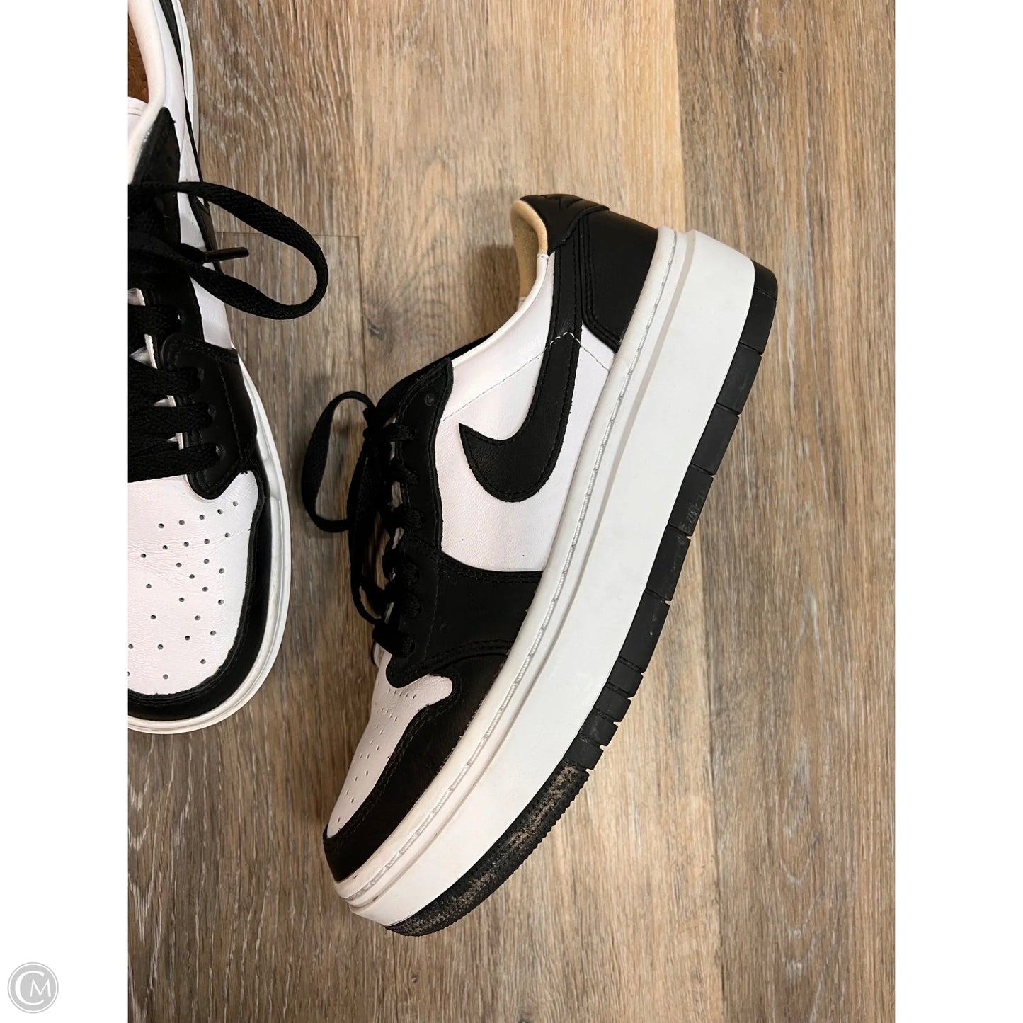 Shoes Athletic By Nike In Black & White, Size: 9.5