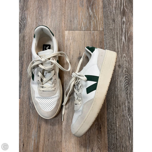 Shoes Sneakers By VEJA In Green & White, Size: 11