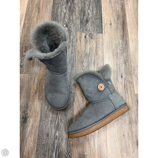 Boots Designer By Ugg In Grey, Size: 9