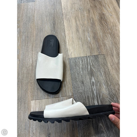 Sandals Flats By Sorel In Black & White, Size: 7