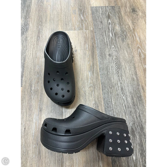 Shoes Heels Block By Crocs In Black, Size: 9